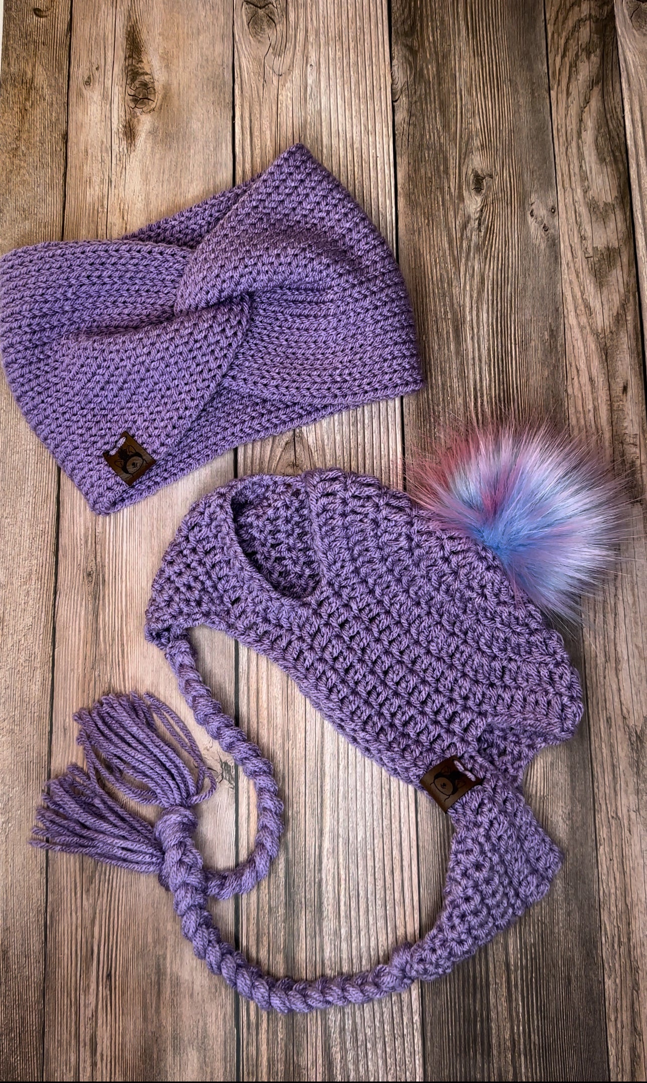 Conjunto de diadema tejida y gorro para mascota a juego